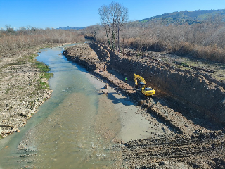 Ponte Ancaranese, trovato un secondo ordigno bellico sul Tronto: artificieri in azione